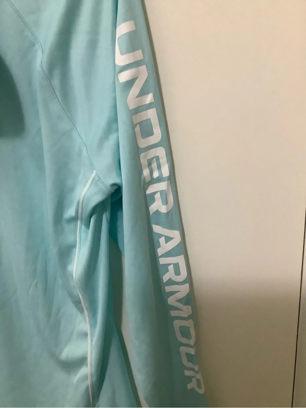 Under Armour Women’s Long-Sleeve Hooded Performance Tee - Picture 6 of 6